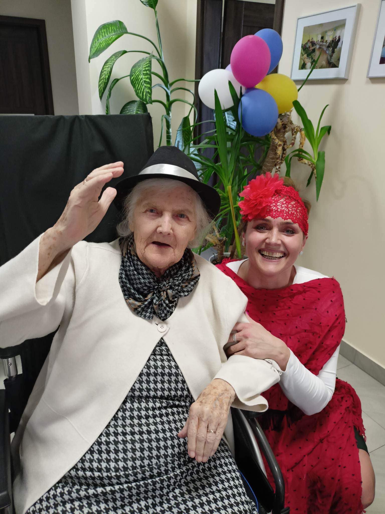 Read more about the article ZOL czy prywatny dom seniora? Poznaj kluczowe różnice i dokonaj wyboru